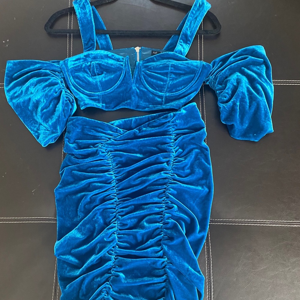 Fashion nova velvet skirt set